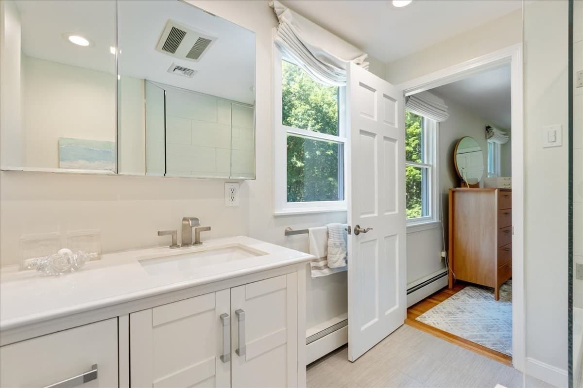 Single Family Residence at 15 Chatham Way, Lynnfield MA 01940, Lynnfield, photo 14 of 30