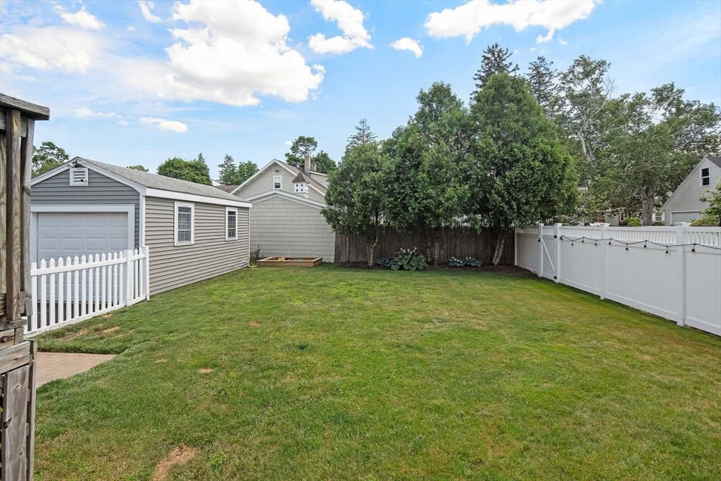 21 Trask St, Danvers MA 01923 photo 17