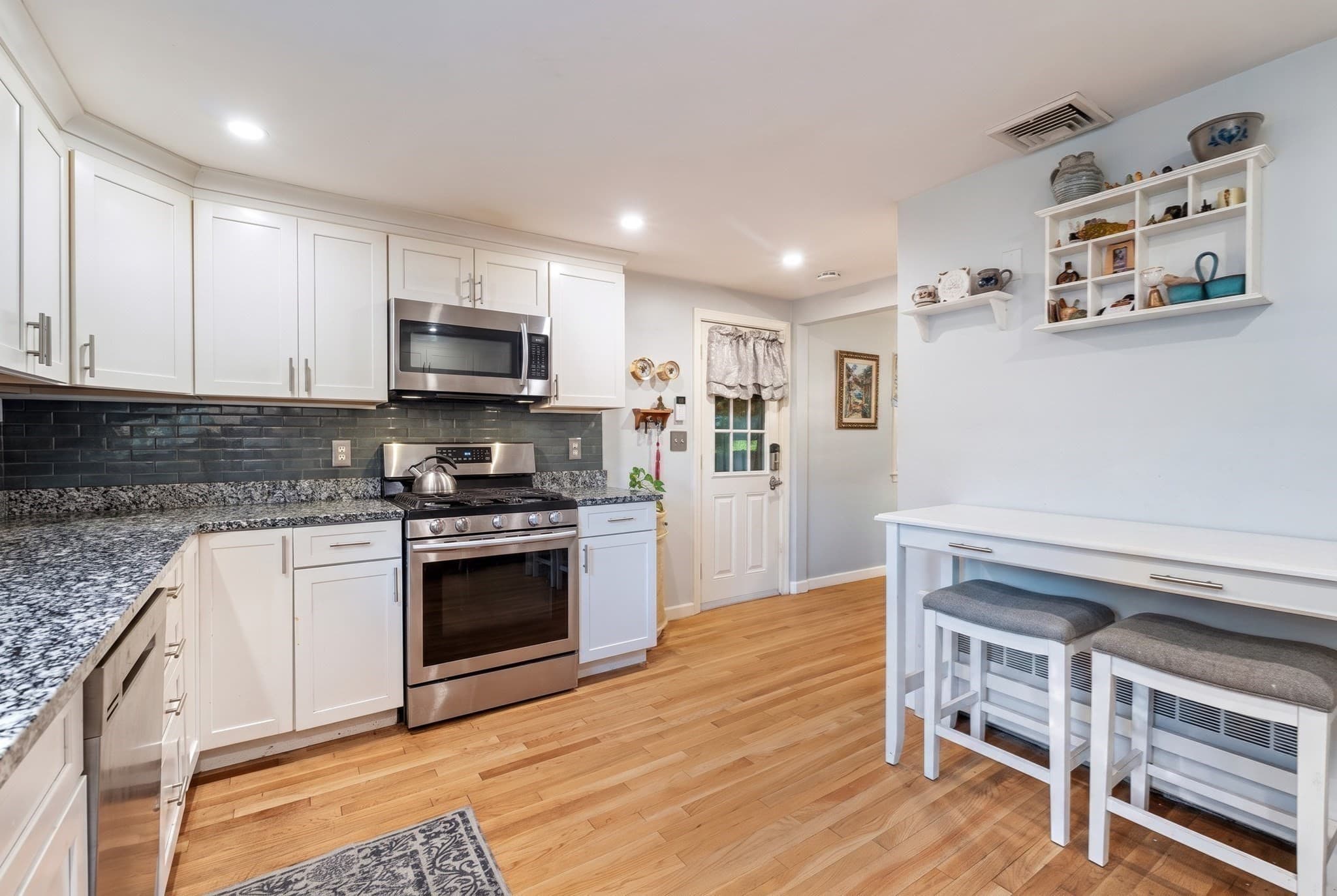 Single Family Residence at 314 Highland St, Hamilton MA 01982, Hamilton, photo 10 of 26