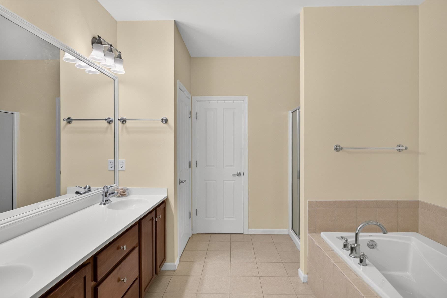 Single Family Residence at 6 Autumn Glen, Plymouth MA 02360, photo 22 of 36