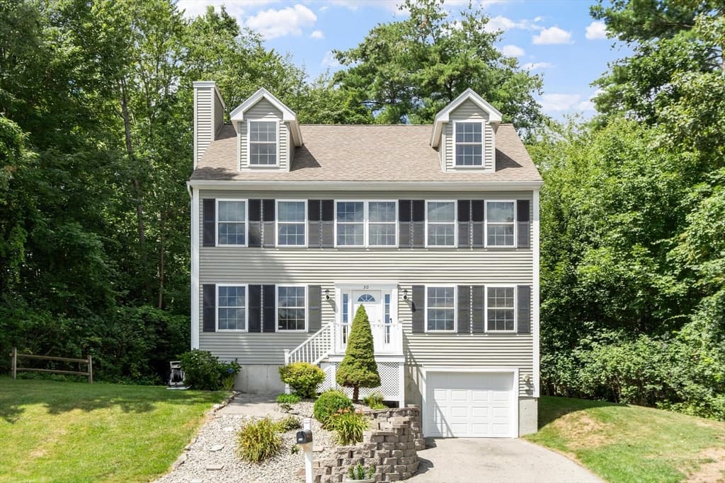 30 Morningside Dr, Haverhill MA 01832