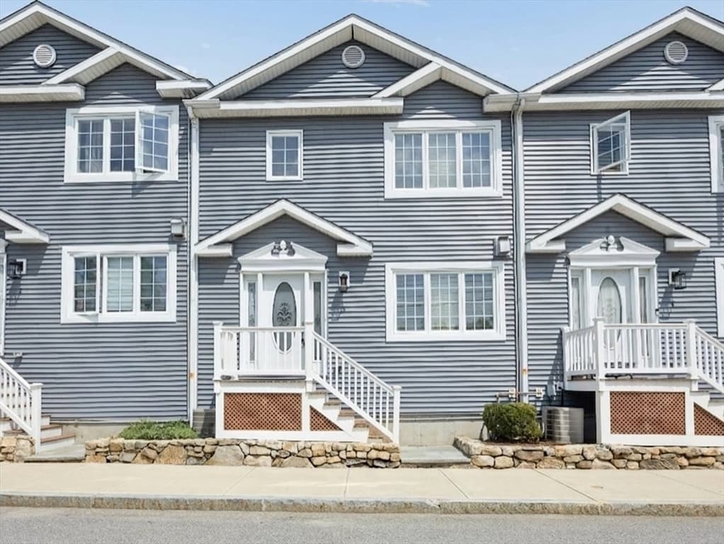 40 Myrtle Street # 3, Waltham MA 02453