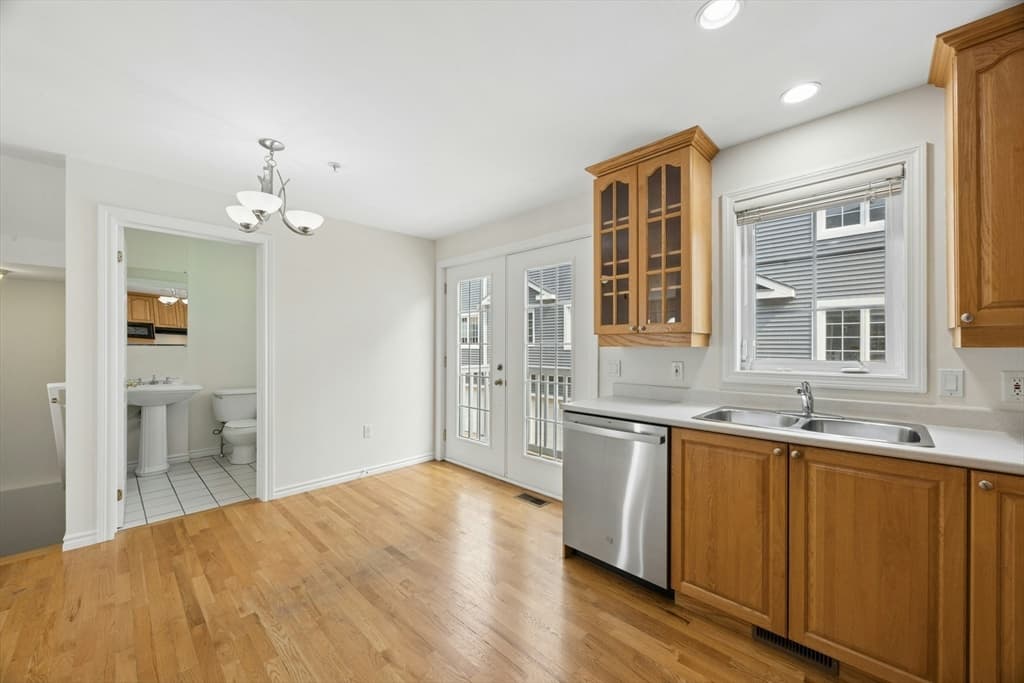 40 Myrtle Street # 3, Waltham MA 02453 photo 10