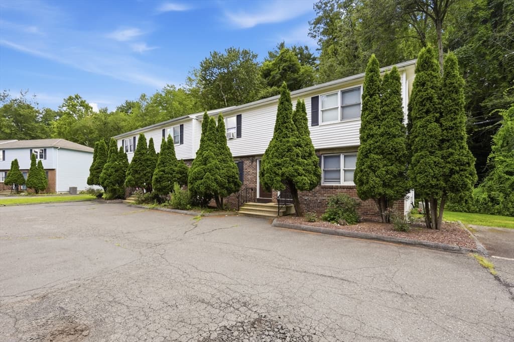 720 Russell Rd # C, Westfield MA 01085 photo 2