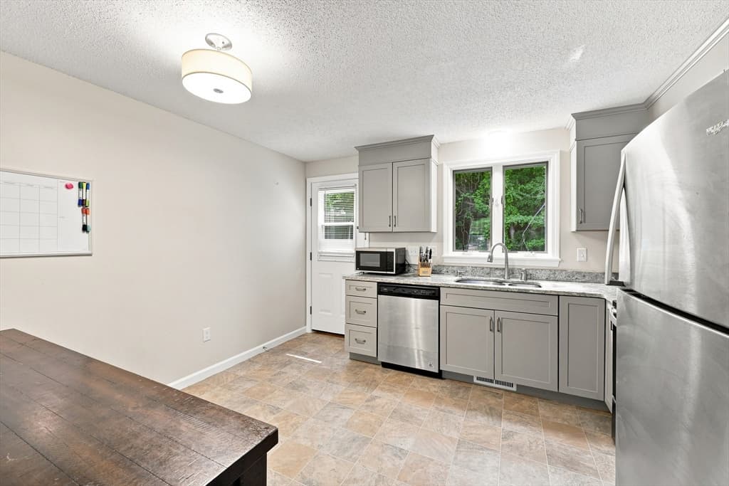720 Russell Rd # C, Westfield MA 01085 photo 9