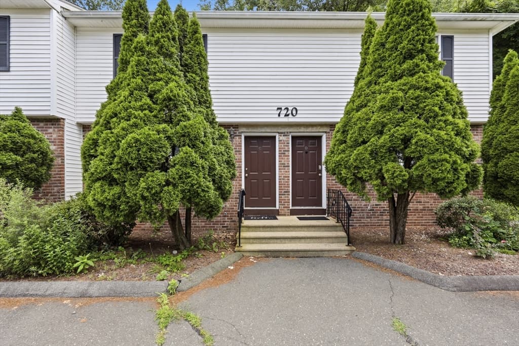 720 Russell Rd # C, Westfield MA 01085 photo 4