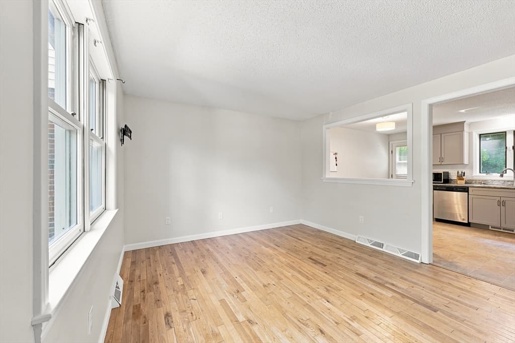 720 Russell Rd # C, Westfield MA 01085 photo 8