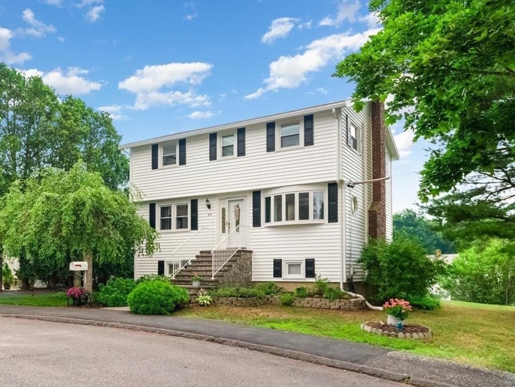 44 Sable Rd, Salem MA 01970