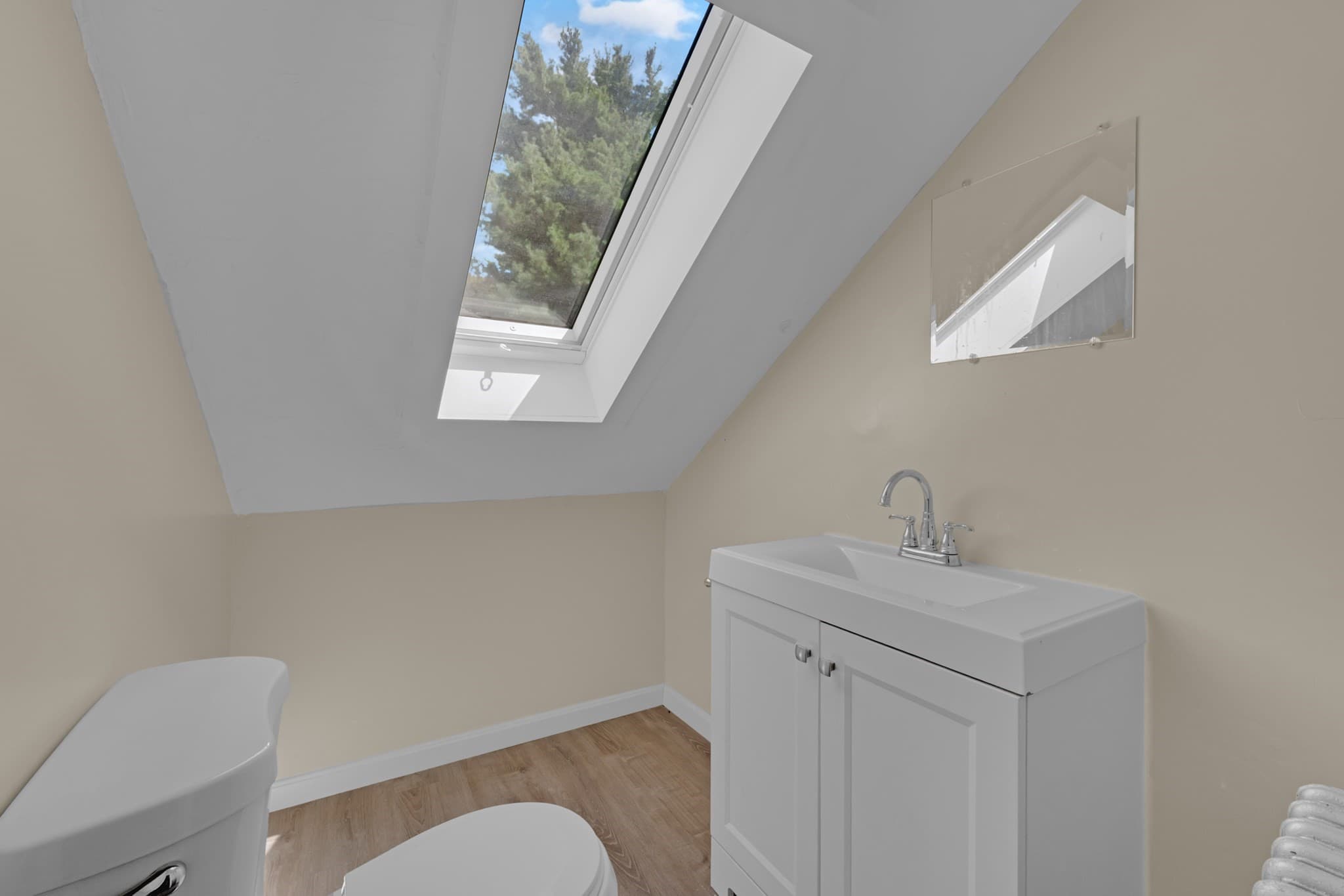 Single Family Residence at 139 Endicott St, Worcester MA 01610, photo 13 of 21