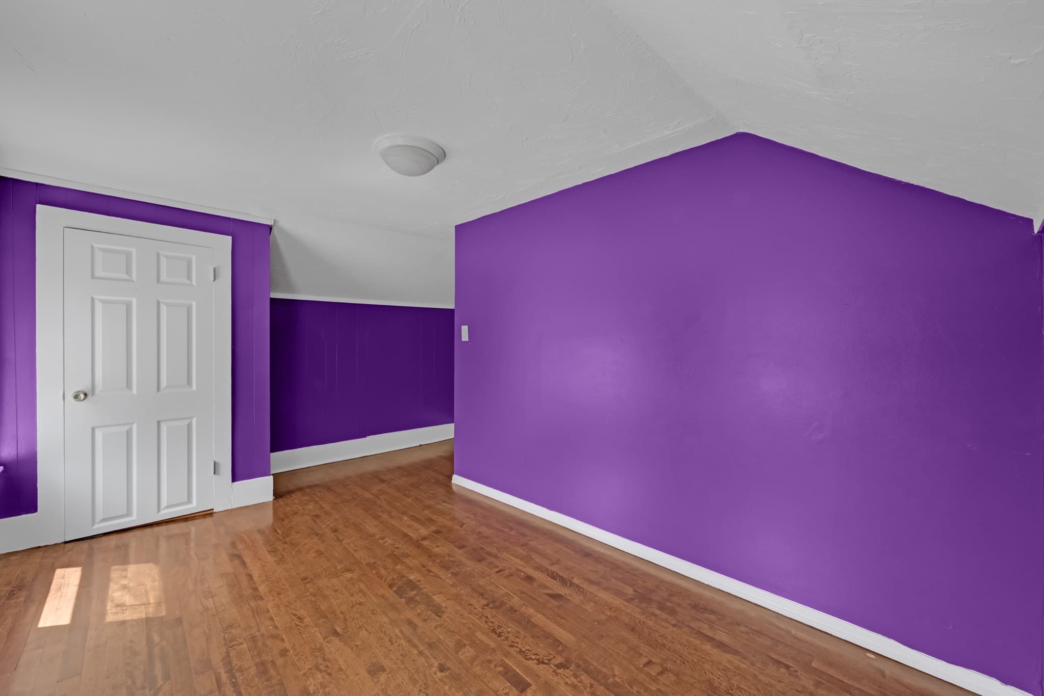 Single Family Residence at 139 Endicott St, Worcester MA 01610, photo 12 of 21