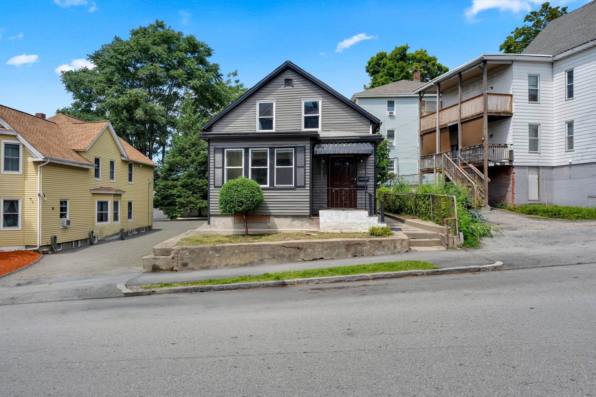 139 Endicott St, Worcester MA 01610