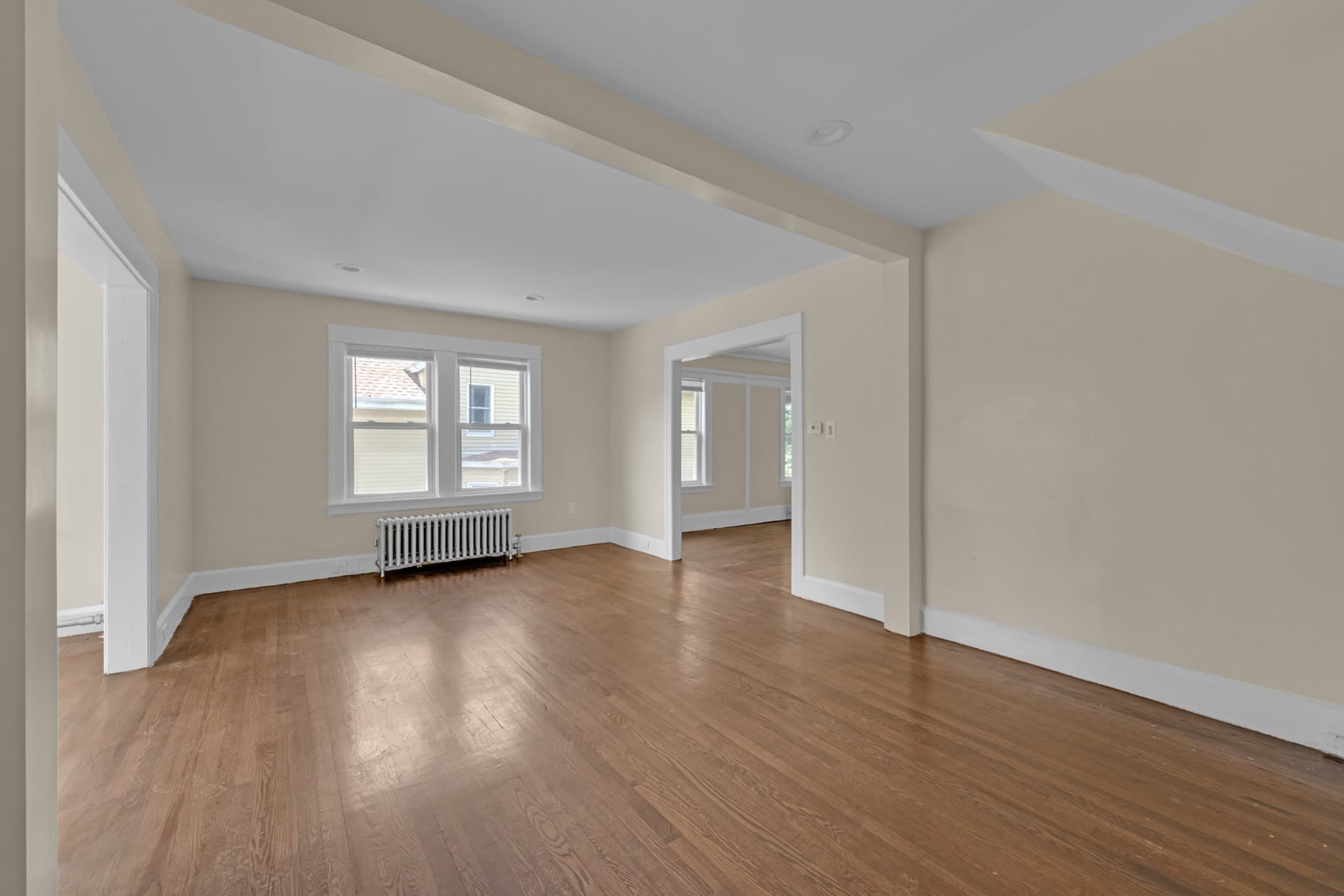 Single Family Residence at 139 Endicott St, Worcester MA 01610, photo 4 of 21