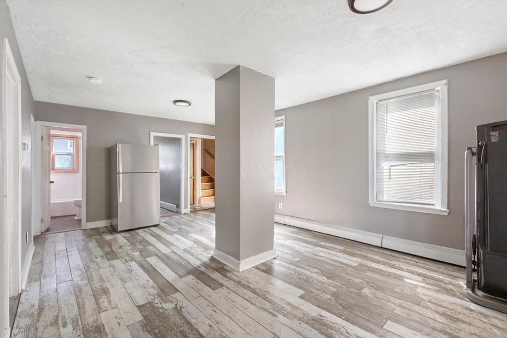 24 Belleville Rd, New Bedford MA 02745 photo 5