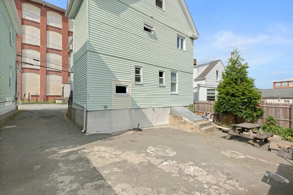 24 Belleville Rd, New Bedford MA 02745 photo 31