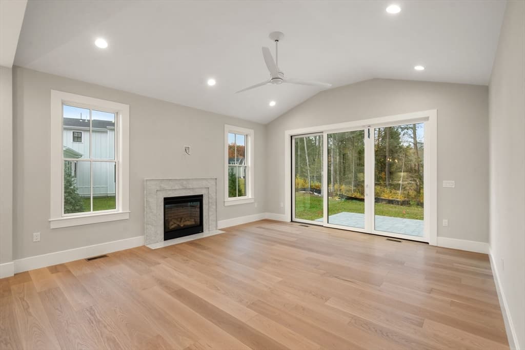 29 Country Farm Rd # 29, Framingham MA 01701 photo 2