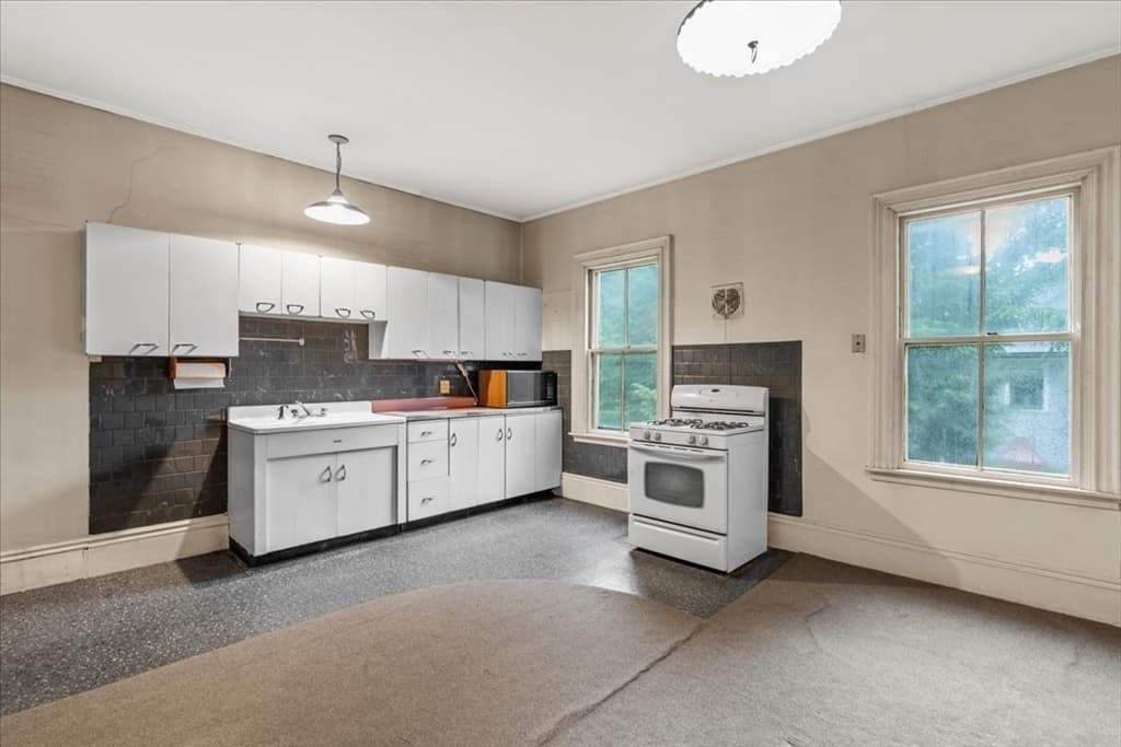 40 Columbus St, Newton MA 02461 photo 15
