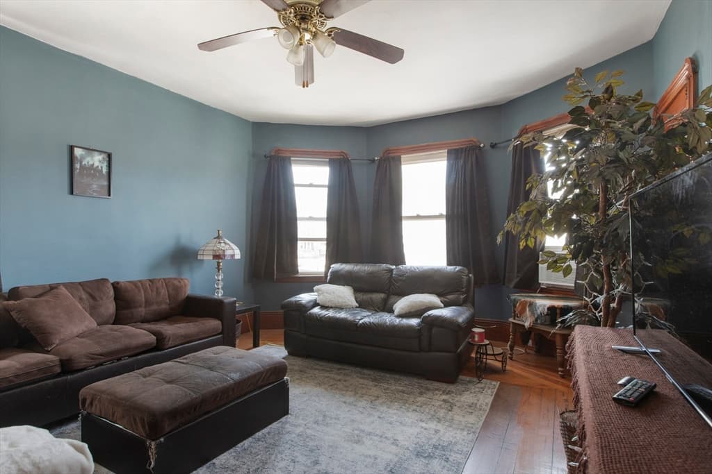 618 Summer St, New Bedford MA 02746 photo 6