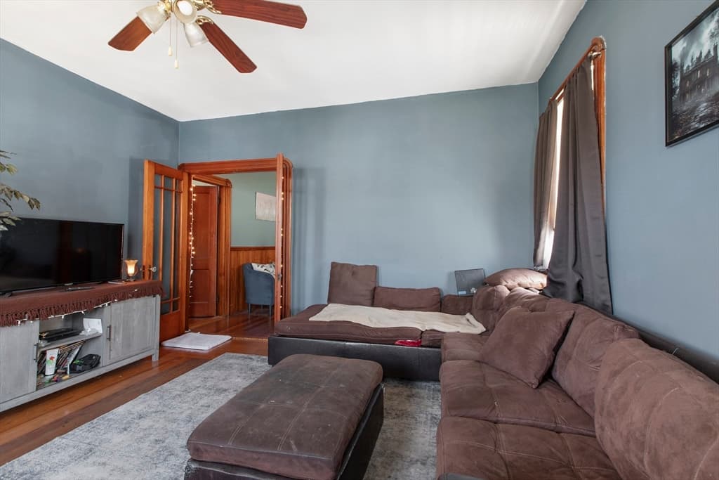 618 Summer St, New Bedford MA 02746 photo 9