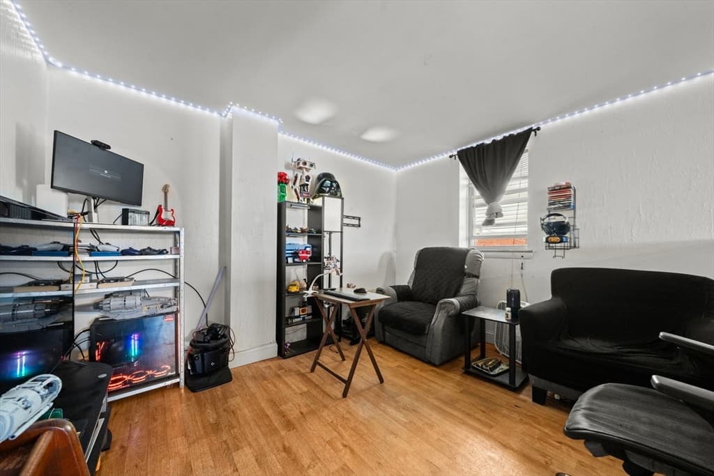 254-256 E Eagle St, Boston MA 02128 photo 23
