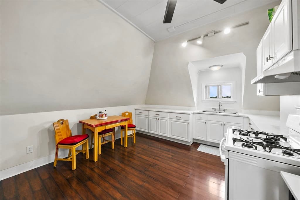 254-256 E Eagle St, Boston MA 02128 photo 9
