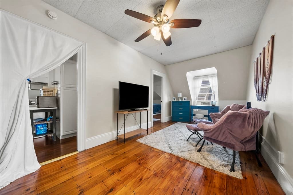 254-256 E Eagle St, Boston MA 02128 photo 24