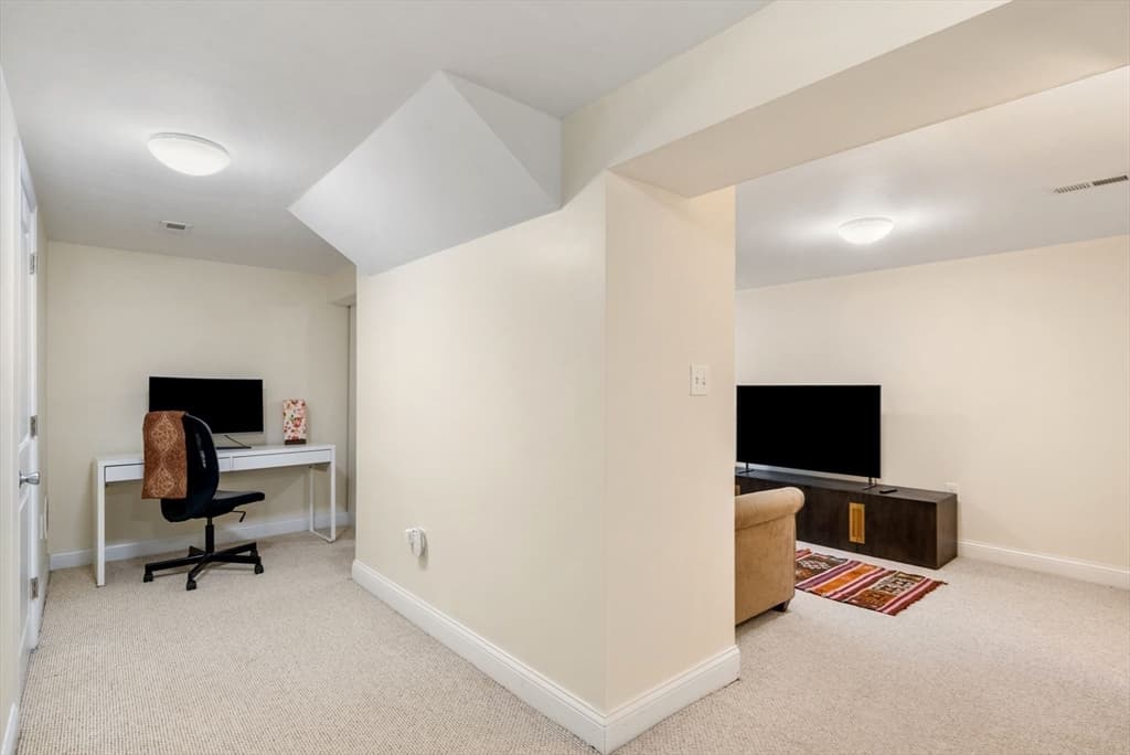 40 Ansonia Road, Boston MA 02132 photo 30