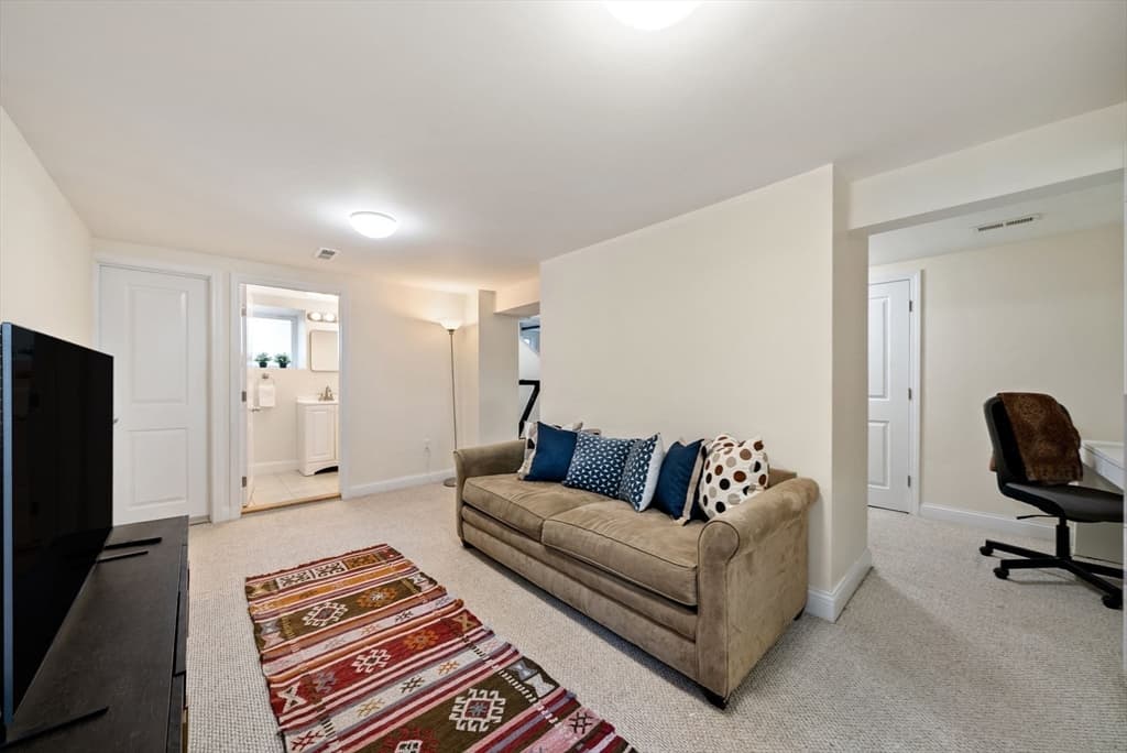 40 Ansonia Road, Boston MA 02132 photo 31