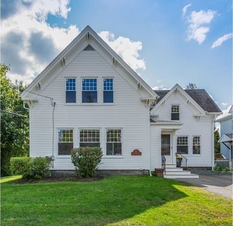 41 Dean Ave, Franklin MA 02038