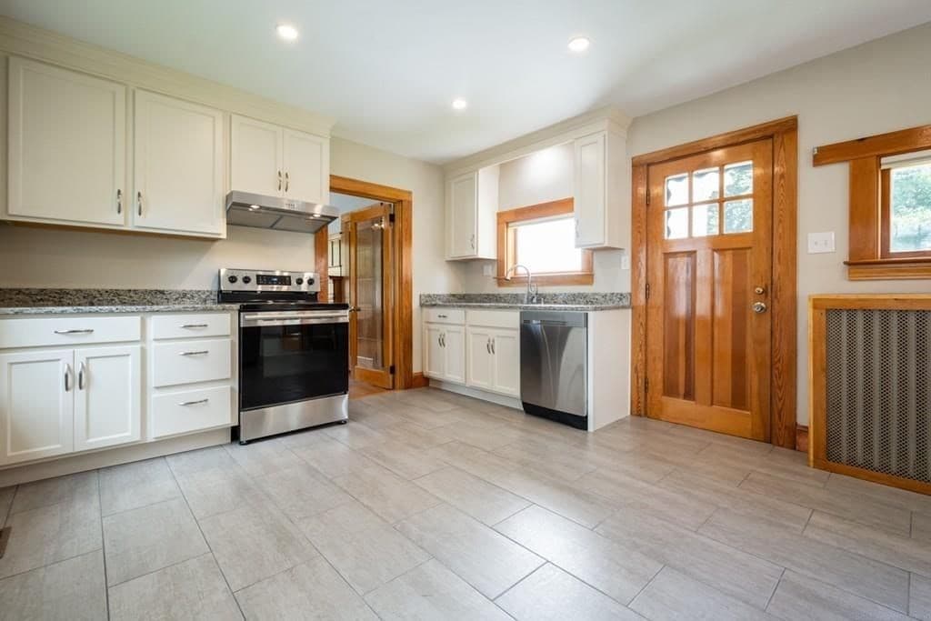 41 Dean Ave, Franklin MA 02038 photo 21