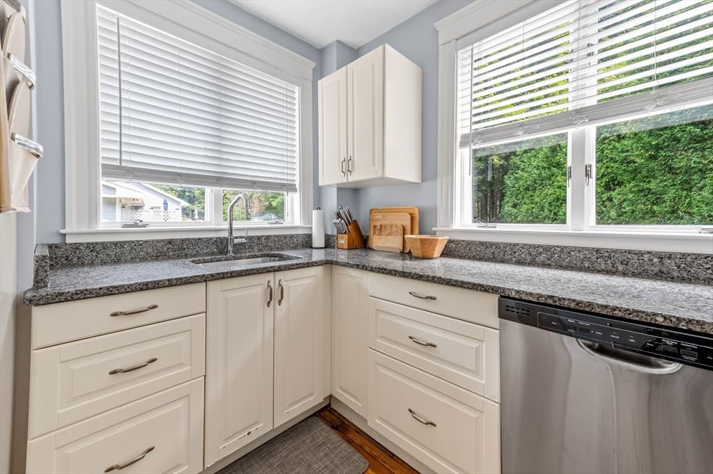 85 Lincoln Rd, Walpole MA 02081 photo 15