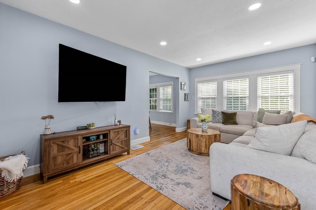 85 Lincoln Rd, Walpole MA 02081 photo 8