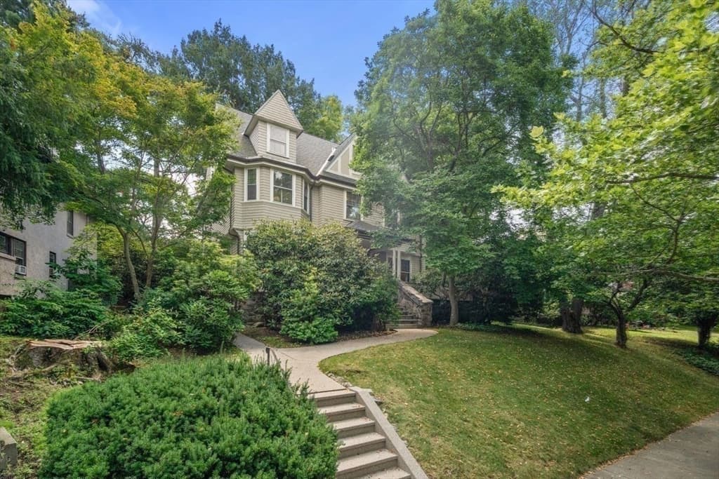 292 Clinton Rd, Brookline MA 02445 photo 26