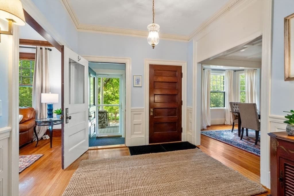 292 Clinton Rd, Brookline MA 02445 photo 5