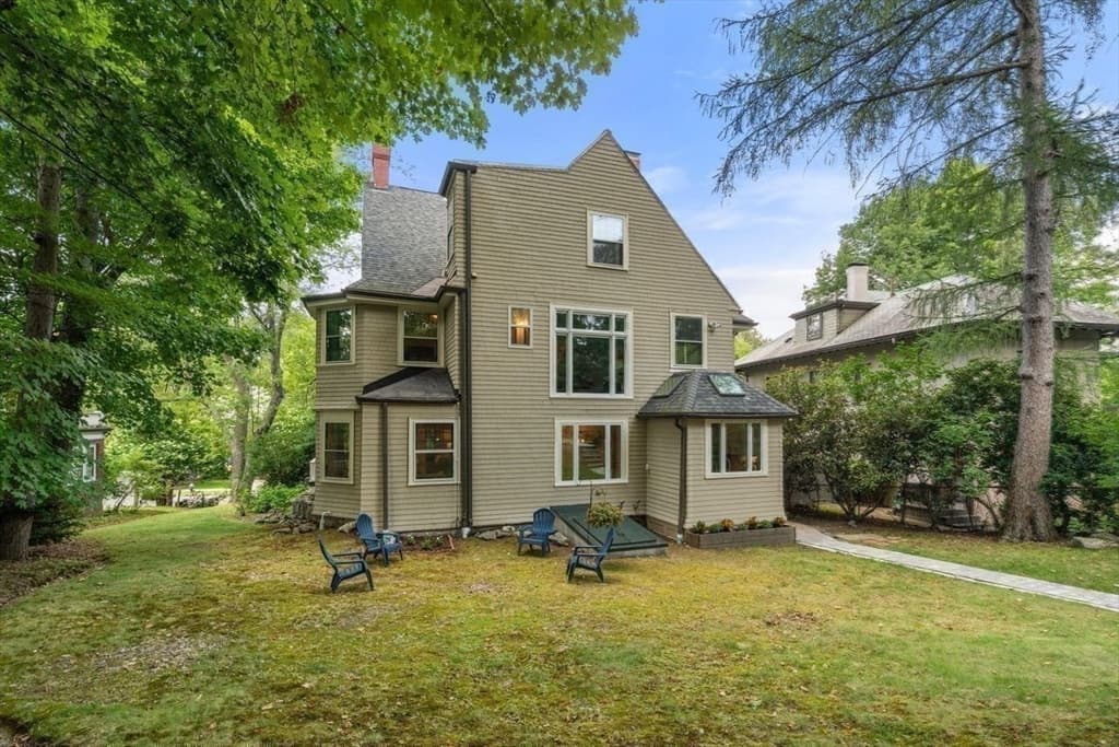292 Clinton Rd, Brookline MA 02445 photo 25
