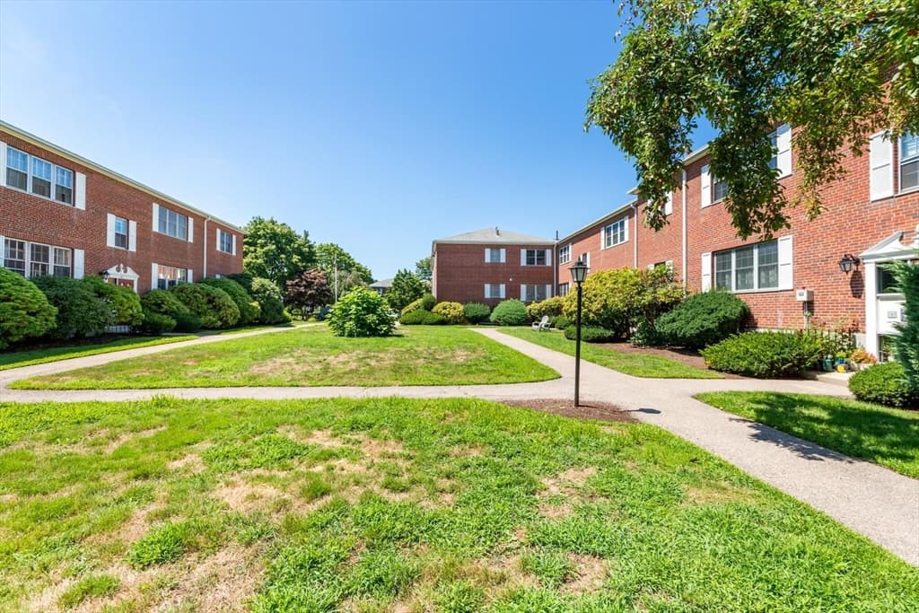173 Lake Shore Rd # 3, Boston MA 02135 photo 36