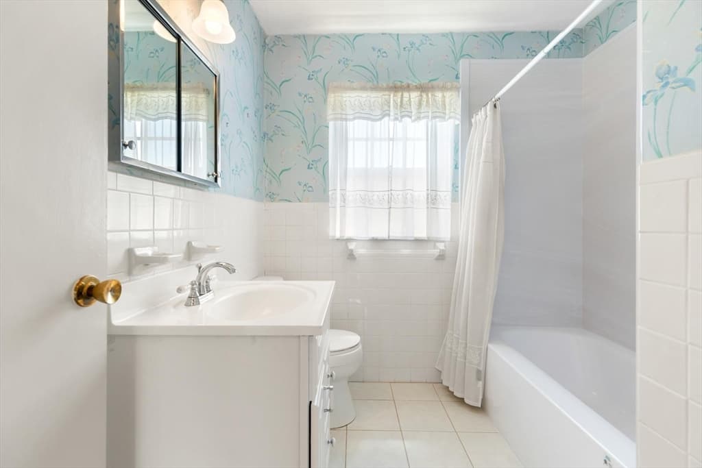 173 Lake Shore Rd # 3, Boston MA 02135 photo 32
