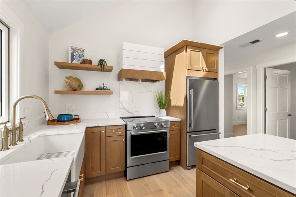 4 Union Ave, Mattapoisett MA 02739 photo 8