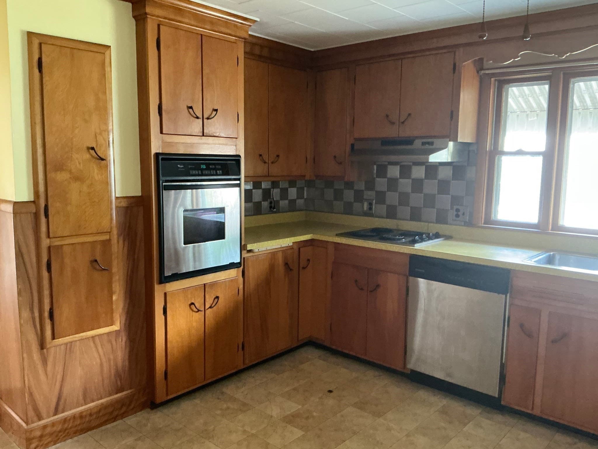 2 Family - 2 Units Up/Down at 14 Kilmer Ave, Taunton MA 02780, Taunton, photo 11 of 34