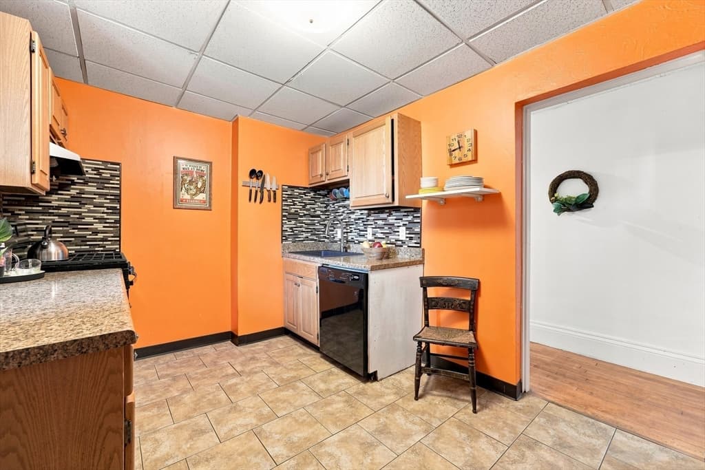 41 Chatham St # 5, Worcester MA 01609 photo 12