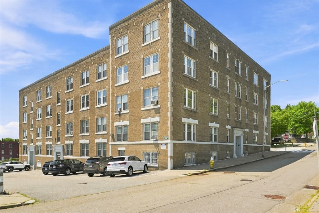 41 Chatham St # 5, Worcester MA 01609