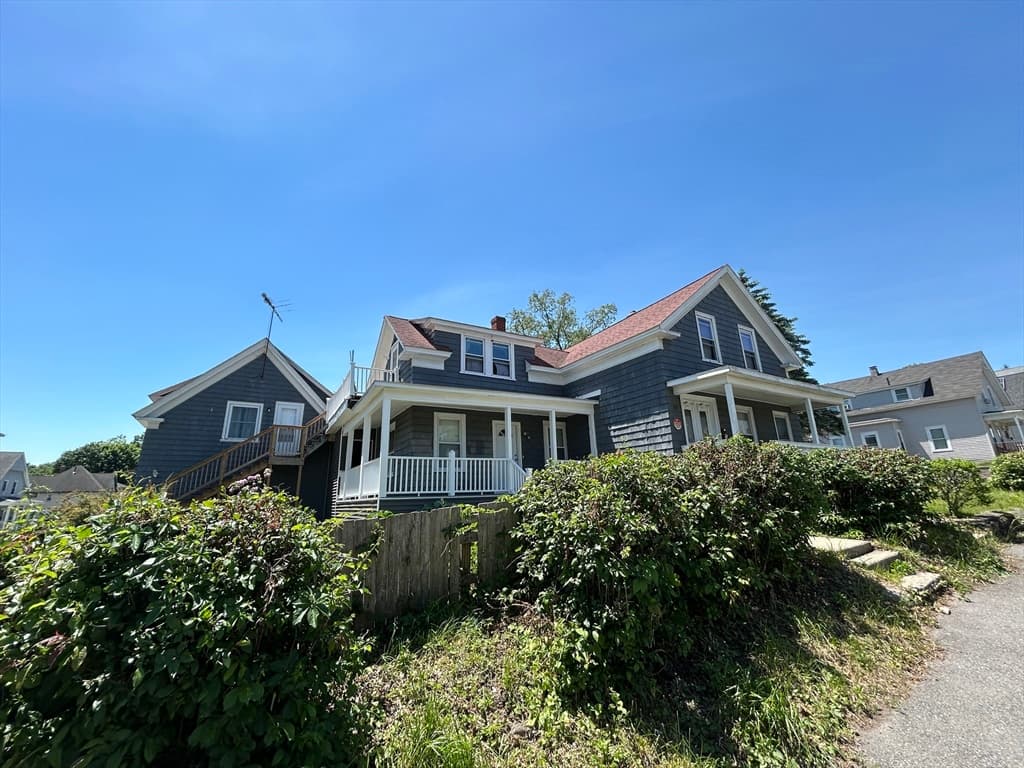 89 Mill St, Worcester MA 01603