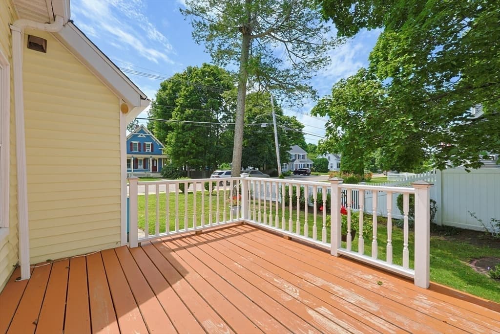 98 Pleasant St, Franklin MA 02038 photo 24