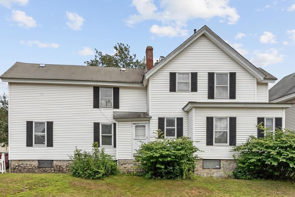 160 Hampshire St, Lowell MA 01850 photo 3