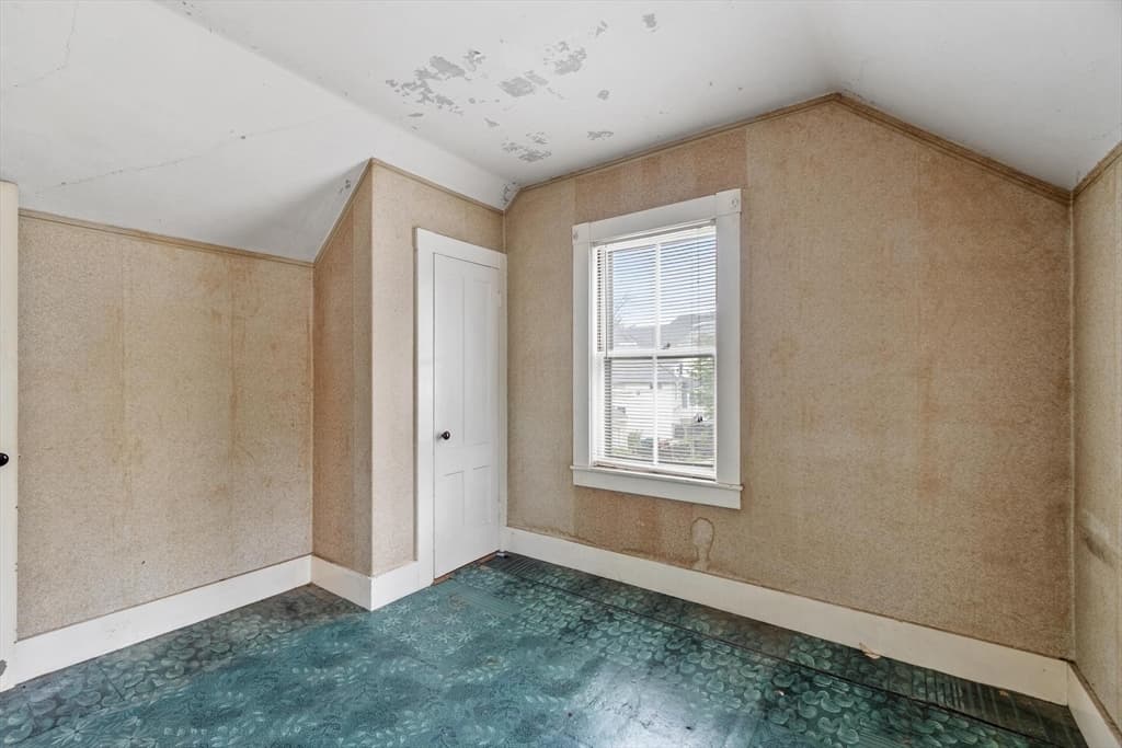 160 Hampshire St, Lowell MA 01850 photo 19