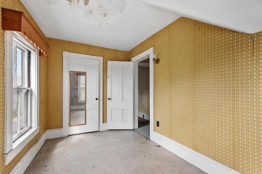 160 Hampshire St, Lowell MA 01850 photo 25