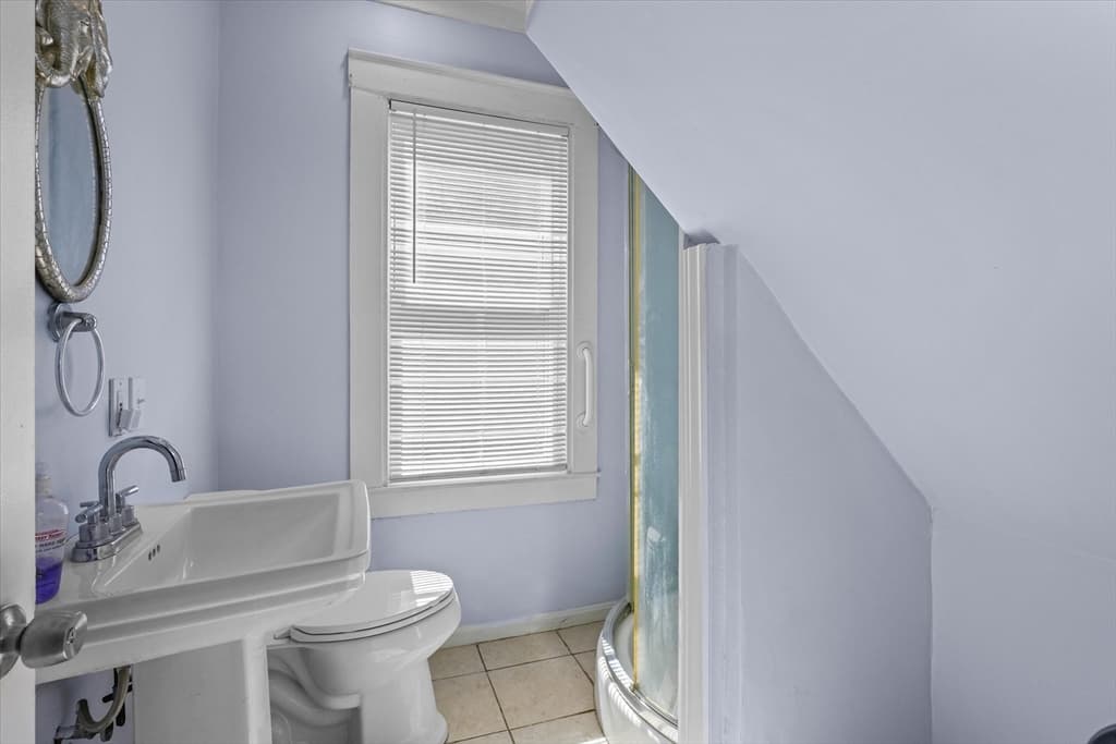 81 5th Ave, Lowell MA 01854 photo 6
