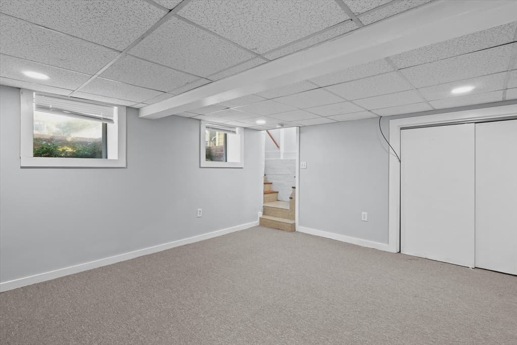 81 5th Ave, Lowell MA 01854 photo 16