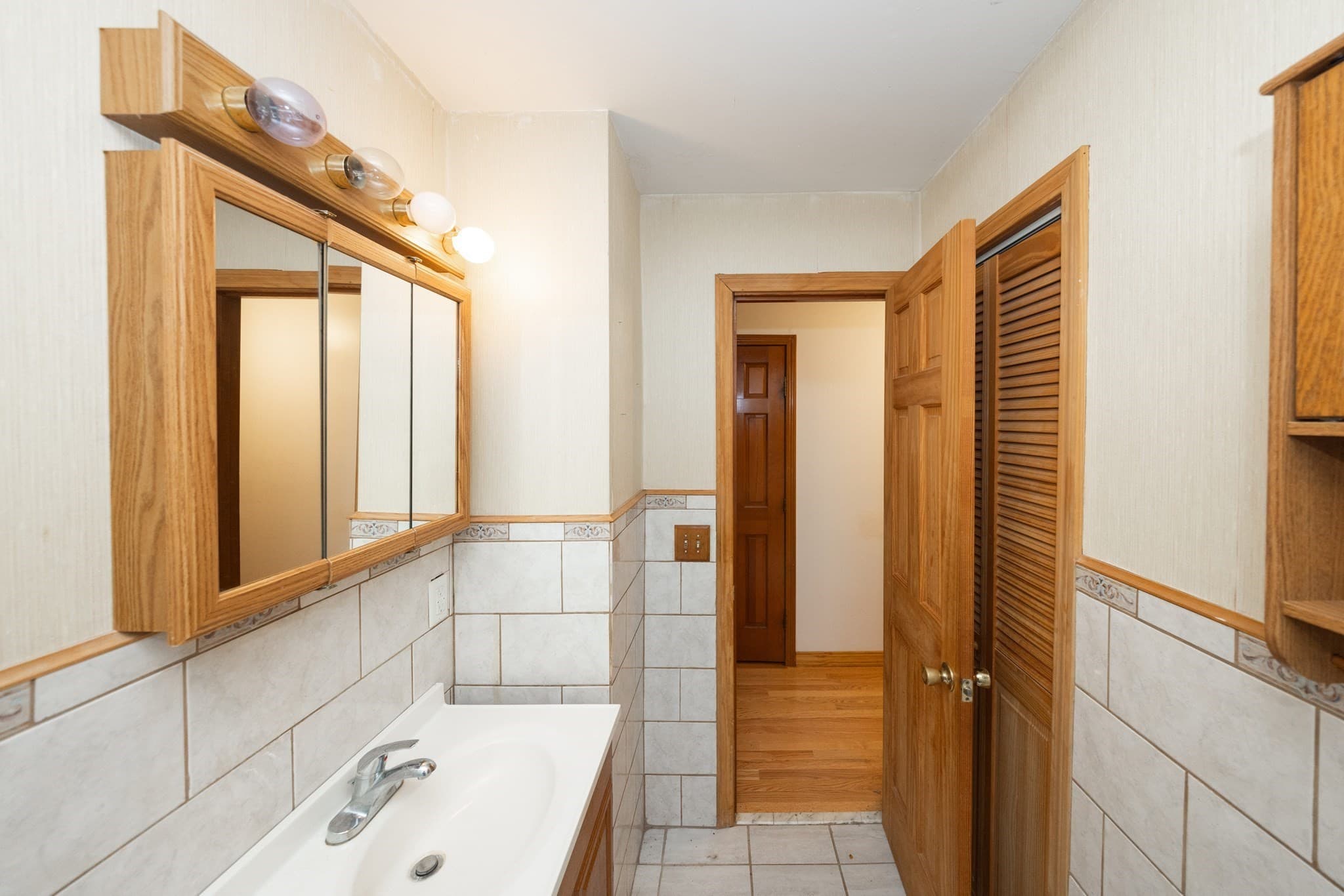 Single Family Residence at 426 Cronin Rd, Warren MA 01585, Warren, photo 15 of 27