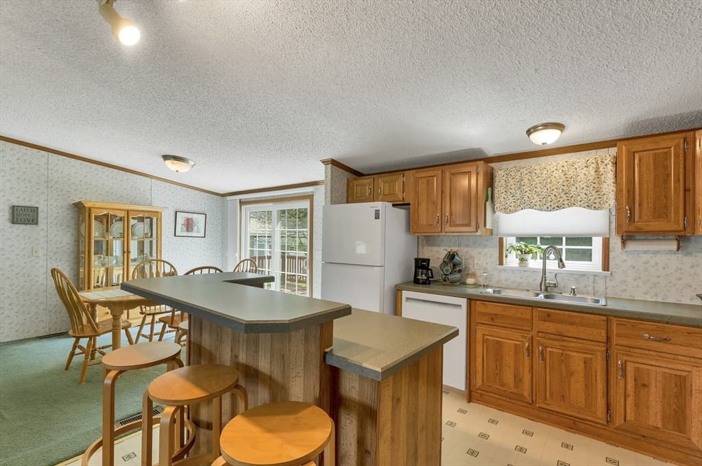 7 Cammett Drive, Raymond NH 03077 photo 11