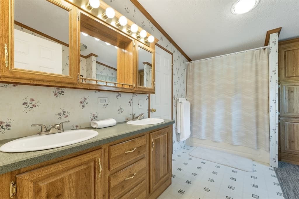 7 Cammett Drive, Raymond NH 03077 photo 19